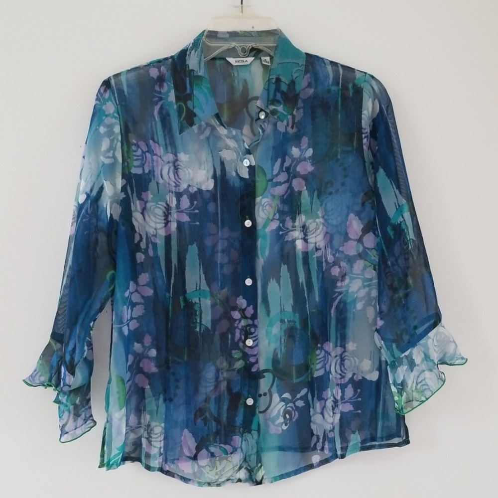 Nicola Sheer Floral 3/4 Sleeve Button blouse